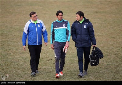  سیدمهدی رحمتی دروازه بان تیم فوتبال استقلال تهران