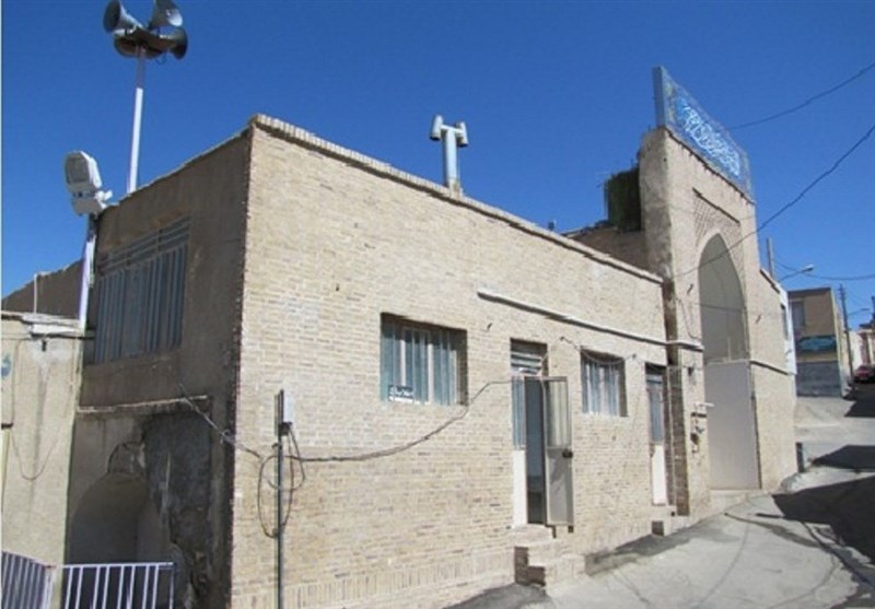 مرمت سردر ورودی مسجد جامع پایین شهر بیرجند آغاز شد