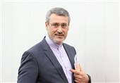 سفیر ایران در لندن: ادعای نصف شدن ارزش پول کشور، بی‌پایه است