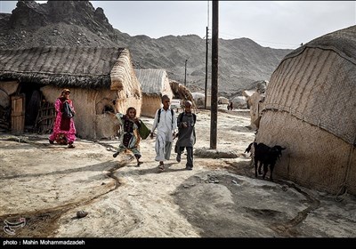 مدرسه کپری روستای انور آباد - سیستان و بلوچستان