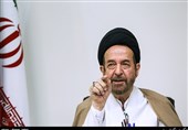 خوشبینان به آمریکا از سرنوشت ابراهیم یزدی درس بگیرند/ آمریکا به خوشبین‌ها هم رحم نمی‌کند