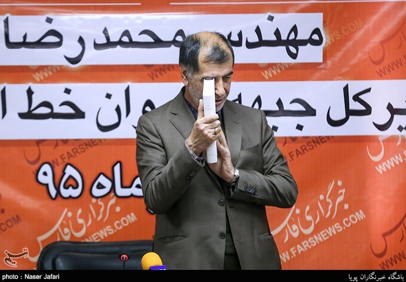 محمد رضا باهنر دبیرکل جبهه پیروان خط امام و رهبری