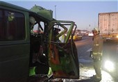تصادف مینی‌بوس و کامیون در محور دیواندره-سنندج 12 مصدوم برجای گذاشت