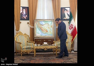 علی شمخانی یلتقی نوری المالکی فی طهران
