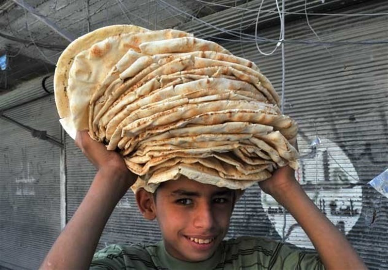 شام کے شہر حلب میں پاکستان بیکری کے نام سے روٹی کیمپ قائم
