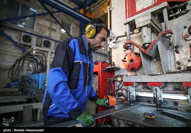 سهم 38 درصدی صنعت و معدن استان سمنان در حوزه اشتغال