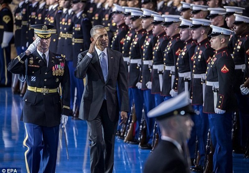 حادثه‌ای که مراسم وداع اوباما را تحت‌الشعاع قرار داد + عکس