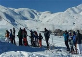 تعطیلی قطب ورزش های زمستانی کشور/ پیست اسکی کوهرنگ در انتظار برف