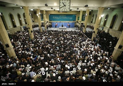 Ayatollah Khamenei Receives Group of People from Qom