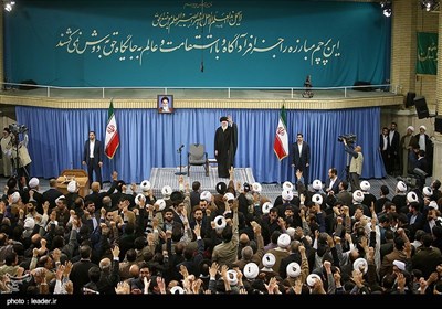 Ayatollah Khamenei Receives Group of People from Qom