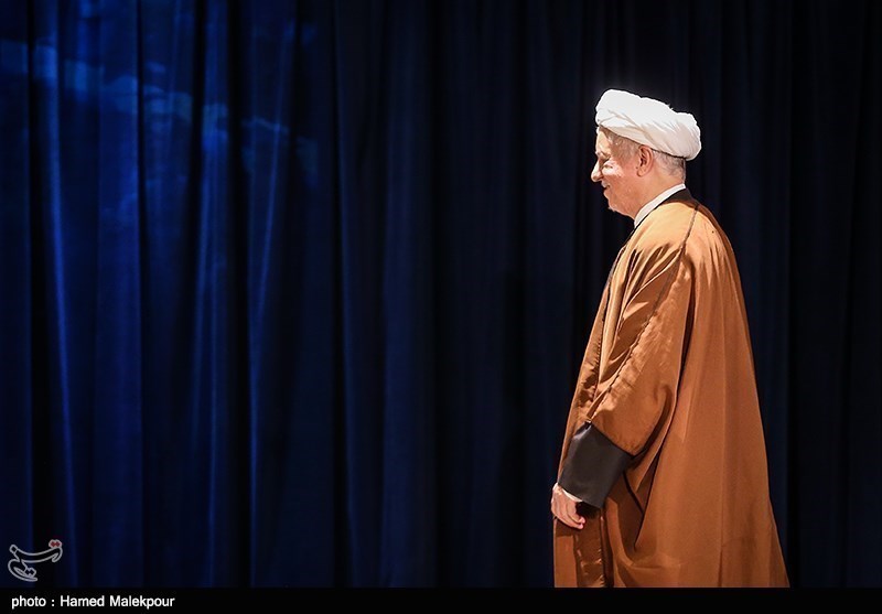 فقدان مرحوم هاشمى رفسنجانى در سپهر سیاسی ایران احساس می‌شود