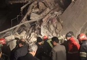 مرگ زن جوان و دو فرزندش بر اثر مدفون شدن زیر آوار ساختمان 4 طبقه