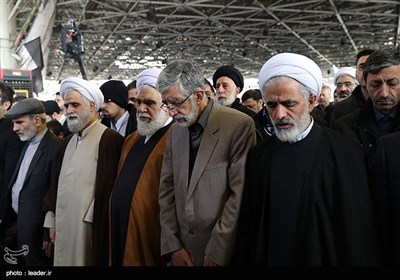 Ritual Prayers at Ex-President’s Funeral Led by Ayatollah Khamenei