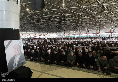 Ritual Prayers at Ex-President’s Funeral Led by Ayatollah Khamenei