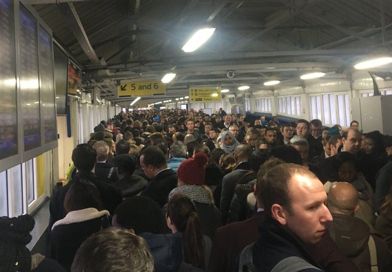 تصاویر/ازدحام جمعیت در ایستگاه های مترو شهر لندن به خاطر اعتصاب کارکنان