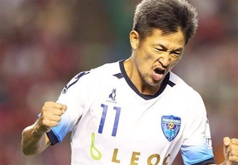 تمدید دوباره قرارداد فوتبالیست 49 ساله ژاپنی
