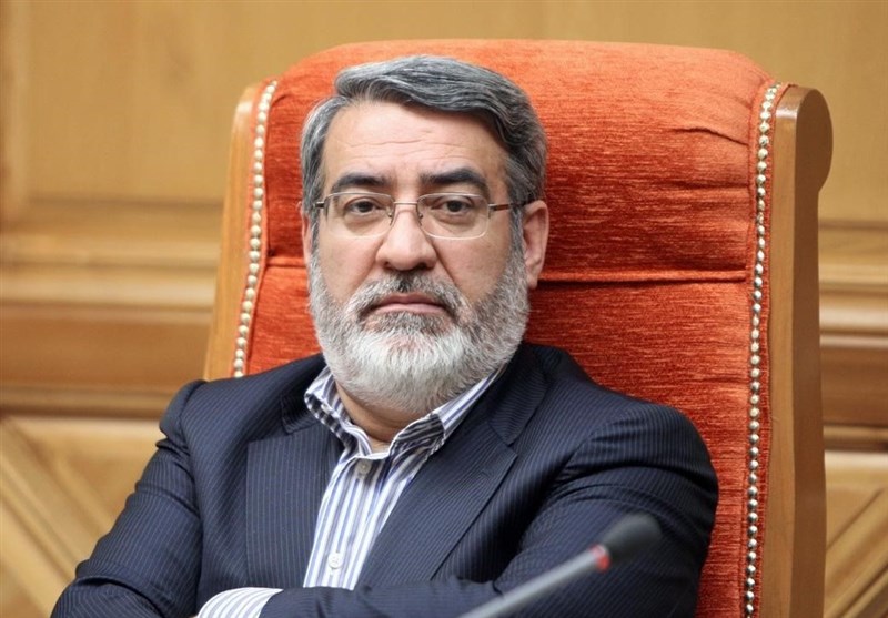 وزیر کشور سفرش به استان لرستان را نیمه‌تمام و به تهران بازگشت