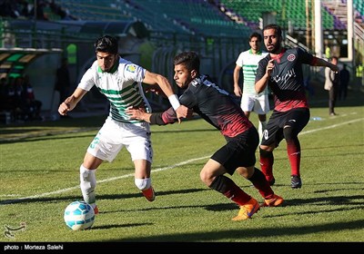 دیدار تیم‌های فوتبال ذوب‌آهن و سیاه‌جامگان - اصفهان