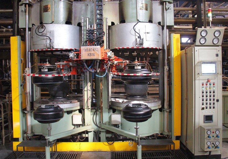 ساخت دستگاه پرس پخت تایر در کویرتایر گامی بلند در تحقق اقتصاد مقاومتی است