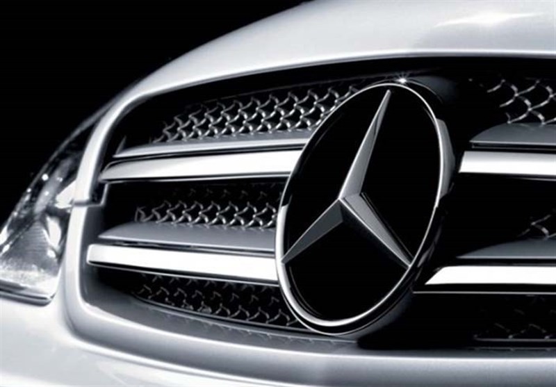 Iranian Carmaker Inks Three Contracts with Germany’s Mercedes-Benz