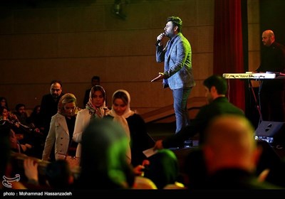 کنسرت محمد علیزاده در چهارمین شب سی و دومین جشنواره موسیقی فجر