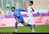 دیدار تیم های فوتبال استقلال تهران و استقلال خوزستان