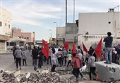 بالصور.. مواجهات بین متظاهرین وقوات النظام البحرینی فی النویدرات