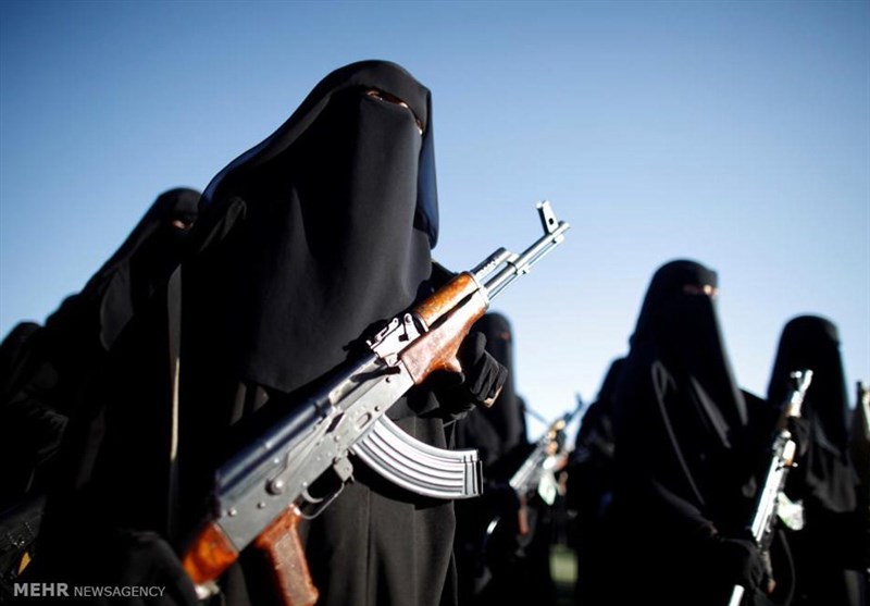 تصاویر/ رژه زنان مسلح انصارالله در یمن‎