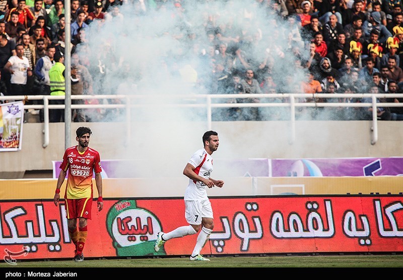لیگ برتر فوتبال|برتری فولاد خوزستان در نیمه نخست دیدار مقابل پرسپولیس