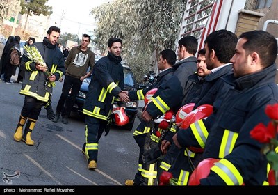 همدردی مردم قم با آتش نشانان حادثه پلاسکو