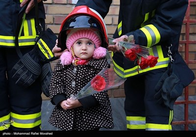 همدردی مردم قم با آتش نشانان حادثه پلاسکو