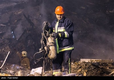 Hero Firemen Remember Lost Comrades