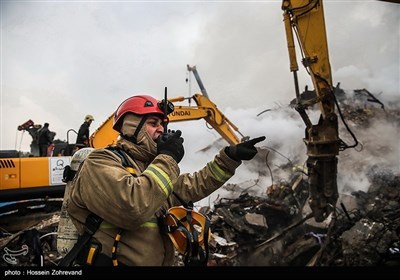 Hero Firemen Remember Lost Comrades