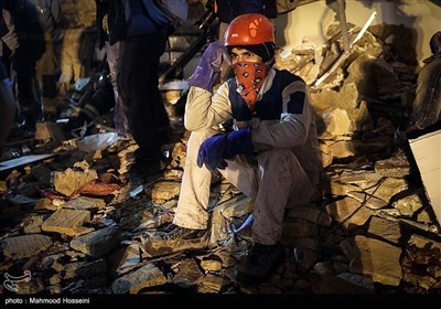 Hero Firemen Remember Lost Comrades