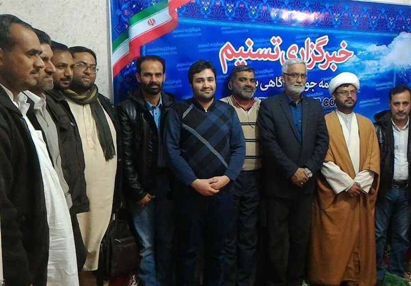 جمعی از شیعیان ایالت سند پاکستان از دفتر خبرگزاری تسنیم در قم بازدید کردند