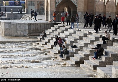 زاینده رود جان دوباره گرفت