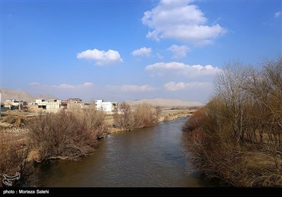 نهر «زاینده رود» فی اصفهان