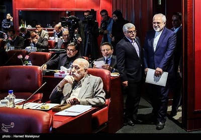 ورود محمدجواد ظریف وزیر امور خارجه به نشست هیئت نمایندگان اتاق بازرگانی تهران