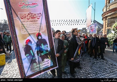 همدردی و عرض تسلیت جمعی از مداحان به آتش نشانان ایستگاه حسن آباد تهران