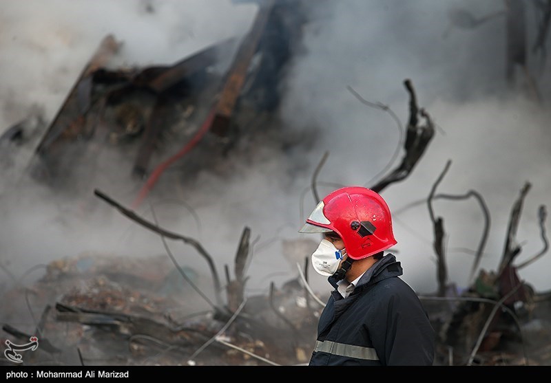 نمازجمعه معطر به بوی آتش‌نشانان/غرفه یادمان شهدای آتش‌نشان راه‌اندازی شد