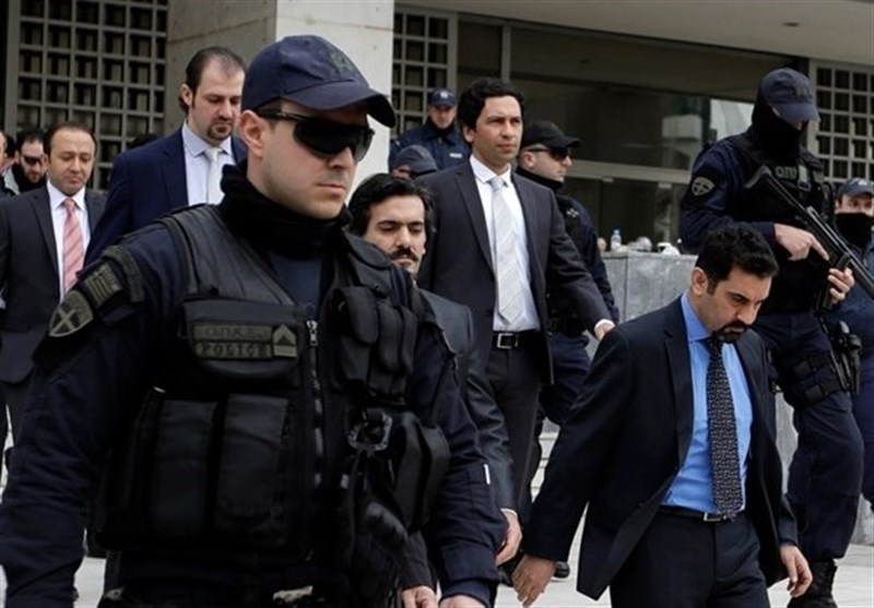 ترکیه خواستار محاکمه مجدد سربازان فراری توسط یونان شد