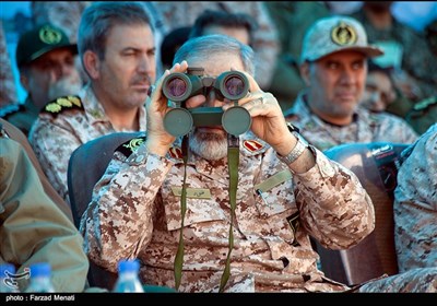 IRGC Stages War Game West of Iran