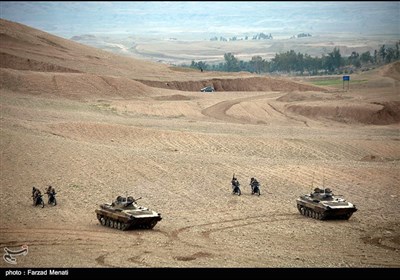 IRGC Stages War Game West of Iran