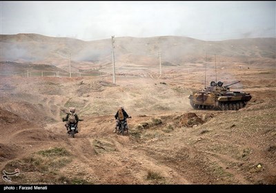 IRGC Stages War Game West of Iran