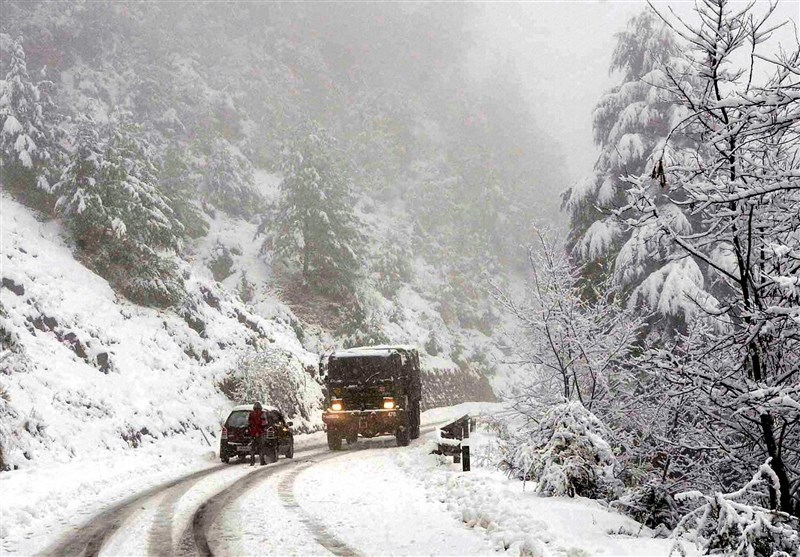 Death Toll in Kashmir Avalanches Climbs to 19