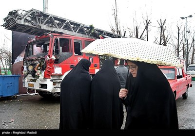 آثار بجا مانده از حادثه پلاسکو در حاشیه نماز جمعه تهران