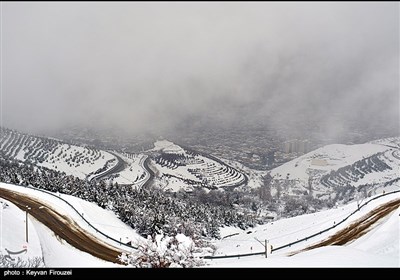 هطولات ثلجیة فی سنندج غرب ایران