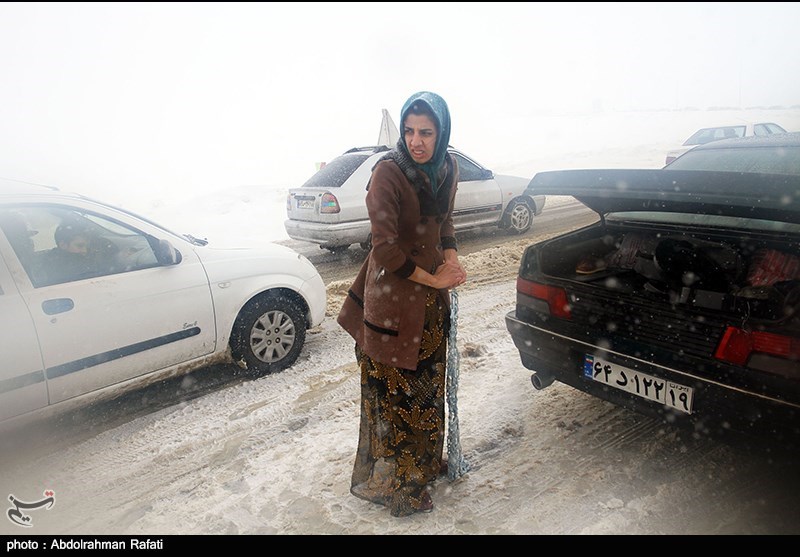 گیر افتادن خودروها در کولاک شدید محور زنجان - قزوین + فیلم
