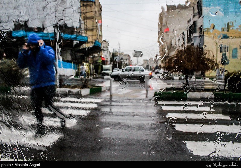 رگبار باران در بیش از 10 استان کشور/ باد شدید و گرد و خاک در انتظار تهران