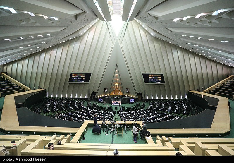 Iran’s Parliament Receives 3-Month Report on JCPOA Implementation